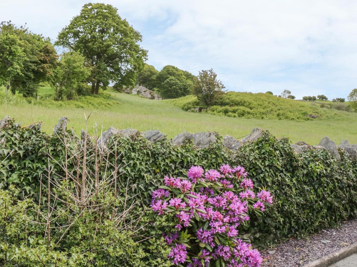 Penrhyddion Ucha Villa Capel Garmon Eksteriør billede